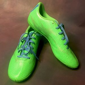 Women Soccer Style Sneakers by Adidas